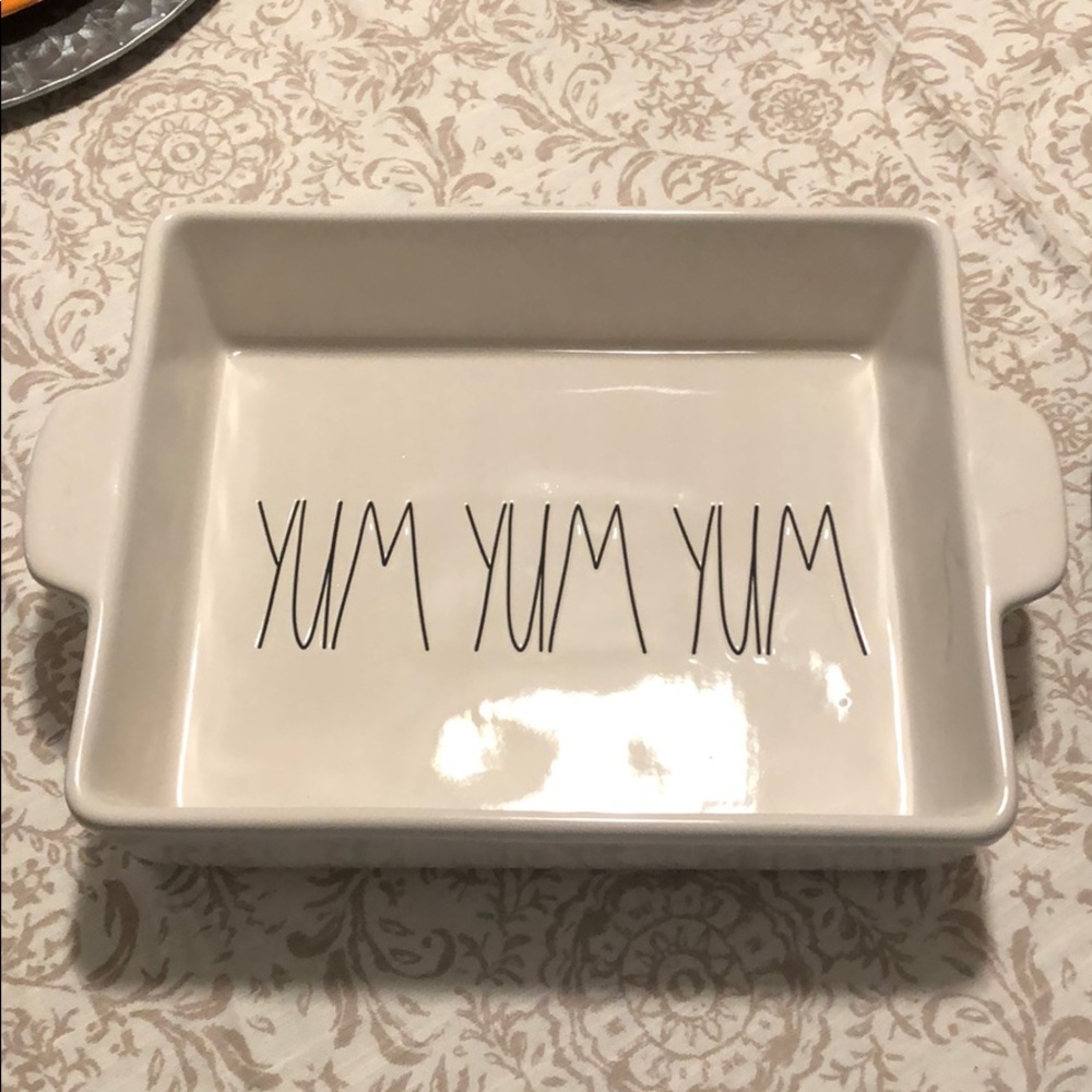 Rae Dunn casserole dish (YUM YUM YUM)